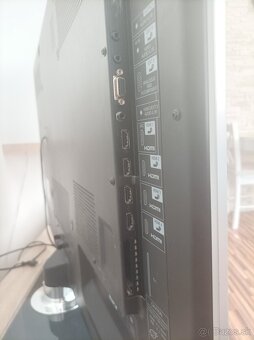 Sharp AQUOS LC-40LE810EV - 3