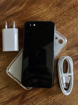 APPLE IPHONE SE 2020 64GB + 7 krytov - 3