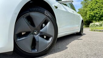 TESLA Model 3 Long Range Dual Motor - 3