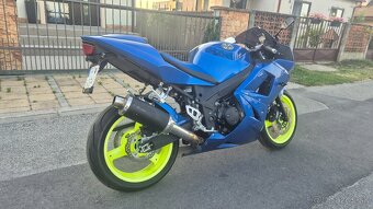 Triumph Daytona - 3
