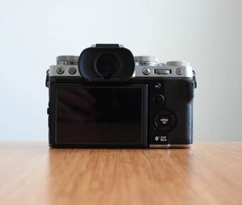 Fujifilm X-T5 - 3