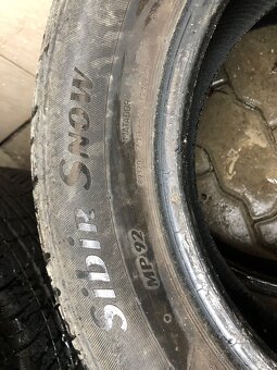Predám 2ks zimne pneumatíky 195/60 R15 - 3