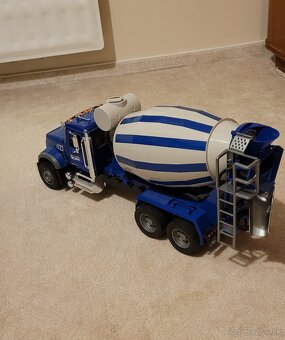 Bruder miesacka Mack Granite - 3