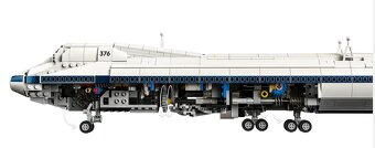 Lego NASA a Boeing 747 čislo 10360 - 3