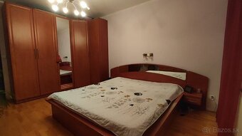 Komplet spálňa, posteĺ a skriňova zostava - 3