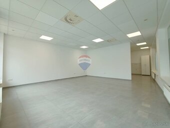 Obchodný priestor v centre mesta NA PRENÁJOM - 3