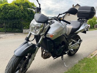 Suzuki GSR 600 - 3