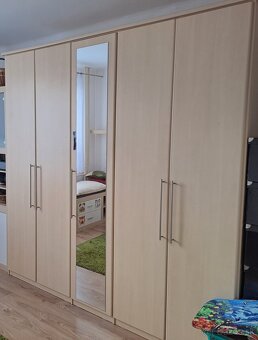 skrina so zrkadlom - 3