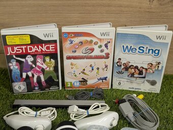 Nintendo Wii, 2 ovládače, 2 mikrofóny + 3 hry - 3