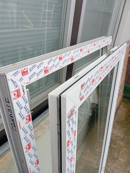 NOVÉ PLASTOVÉ OKNO 90X145 - 3