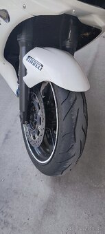 Yamaha yzf r6 - 3