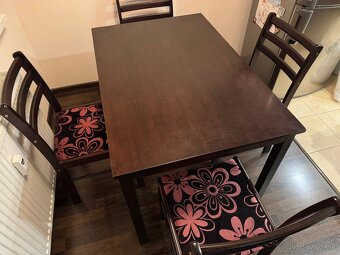 Predám stôl z masívu + 4 stoličky - 3