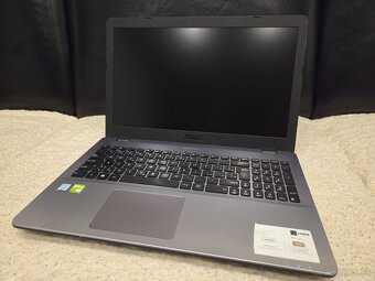 notebook ASUS VivoBook 15.6", RAM 16GB, Intel Core i7 - 3