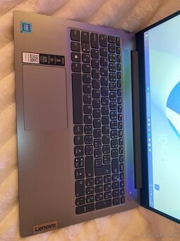 Lenovo IdeaPad Slim 3 - 3