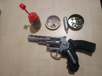 Revolver Legends S40 CO2 4.5mm - 3