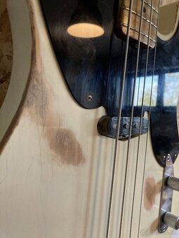 MILAN ČÍŽ HANDMADE 51" P-BASS + fender case - 3