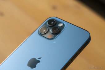 Apple iPhone 12 Pro - 256GB Pacific Blue - 3