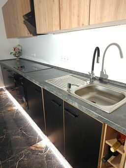 Exkluzívny moderný 4i byt Stromova - 3