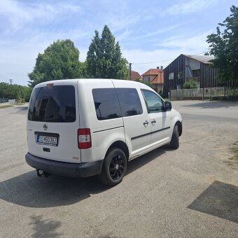 Predám volkswagen caddy 1.9TDI - 3