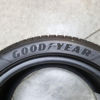 Letné pneumatiky 255/40 R17 GOODYEAR DOT4718 - 3
