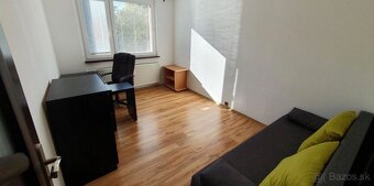 3-izbový byt s nepriechodnými izbami a lodžiou – Furdekova, - 3