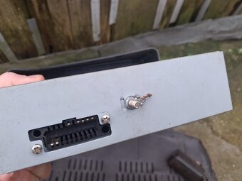 Predám dobové autorádio first 372 - 3