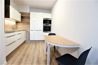 TICHÝ 2i. BYT 53m2 S PARKOVANÍM V NOVOSTAVBE / STARÉ MESTO. - 3
