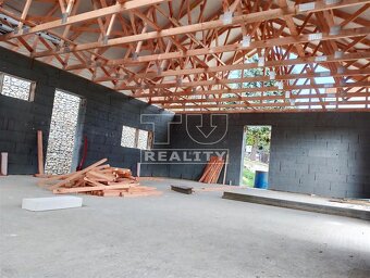 Trojizbový rodinný dom typu bungalov s terasou v... - 3