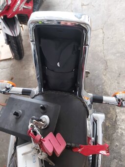 Suzuki intruder VS800 classic - 3