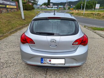 Opel Astra 1.7 CDTI 130k Cosmo - 3