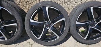Elektróny Shark 235/45 R20 - 3