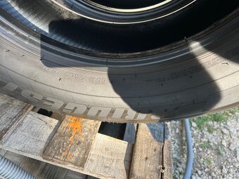 Bridgestone 235/60/18” - 3