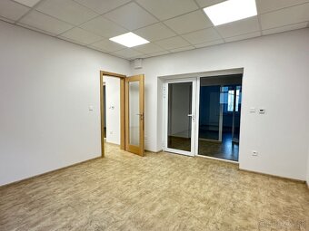 Administratívna budova-kancelárie, obchodný priestor, sklad - 3