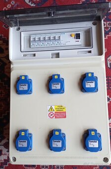 Zásuvková skriňa, Prenosný elektrický rozvádzač Famatel - 3