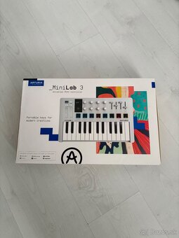 Arturia MiniLab 3 MIDI Controller - 3