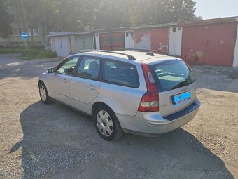 Volvo V50 2.0 100kw M6 - Možné splátky od 19.90 € - 3