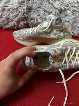 Adidas YEEZY Boost 380 'Alien' [size 38] - 3