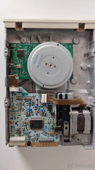 Disketové mechaniky - 3