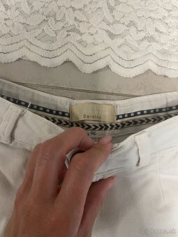 Zara crop top XS, šortky Bershka XS a klobuk - 3