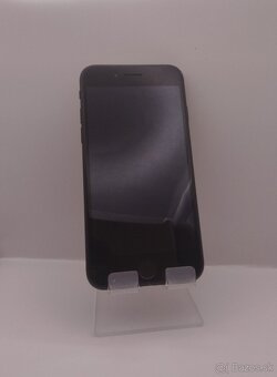 iphone SE 2020 128 GB čierny batéria 100 %
- 3