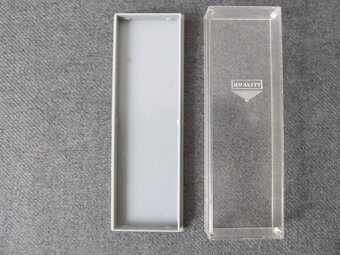 Predám staré púzdra a záručne listy z hodiniek. - 3