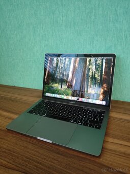 Apple MacBook Pro 2018 – i5 / 8GB / 256GB - 3