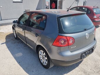 Volkswagen Golf V 1.9 TDI ROZPREDÁM - 3