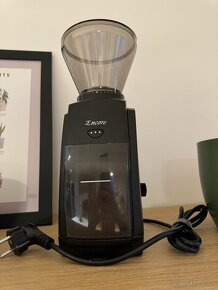 Mlynček elektrický na kávu - 3