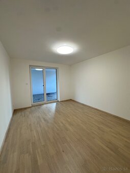 Na prenájom 4 izbový rodinný dom - Voľný Ihned - 3