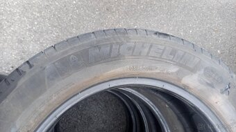 205/60r1692H Michelin - - 3