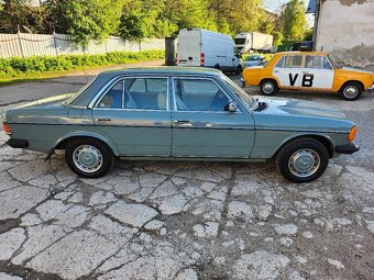 Mercedes w123 piano 240d - 3