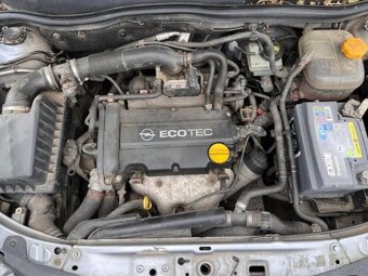 Predám náhradné diely na Opel Astra H 1,4benzin - 3