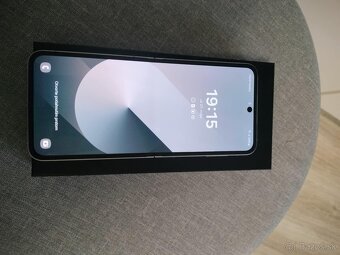 Samsung Galaxy z Flip 6 - 3