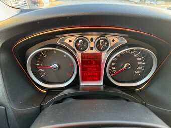 Ford Focus 2.0 tdci 81kw automat - 3